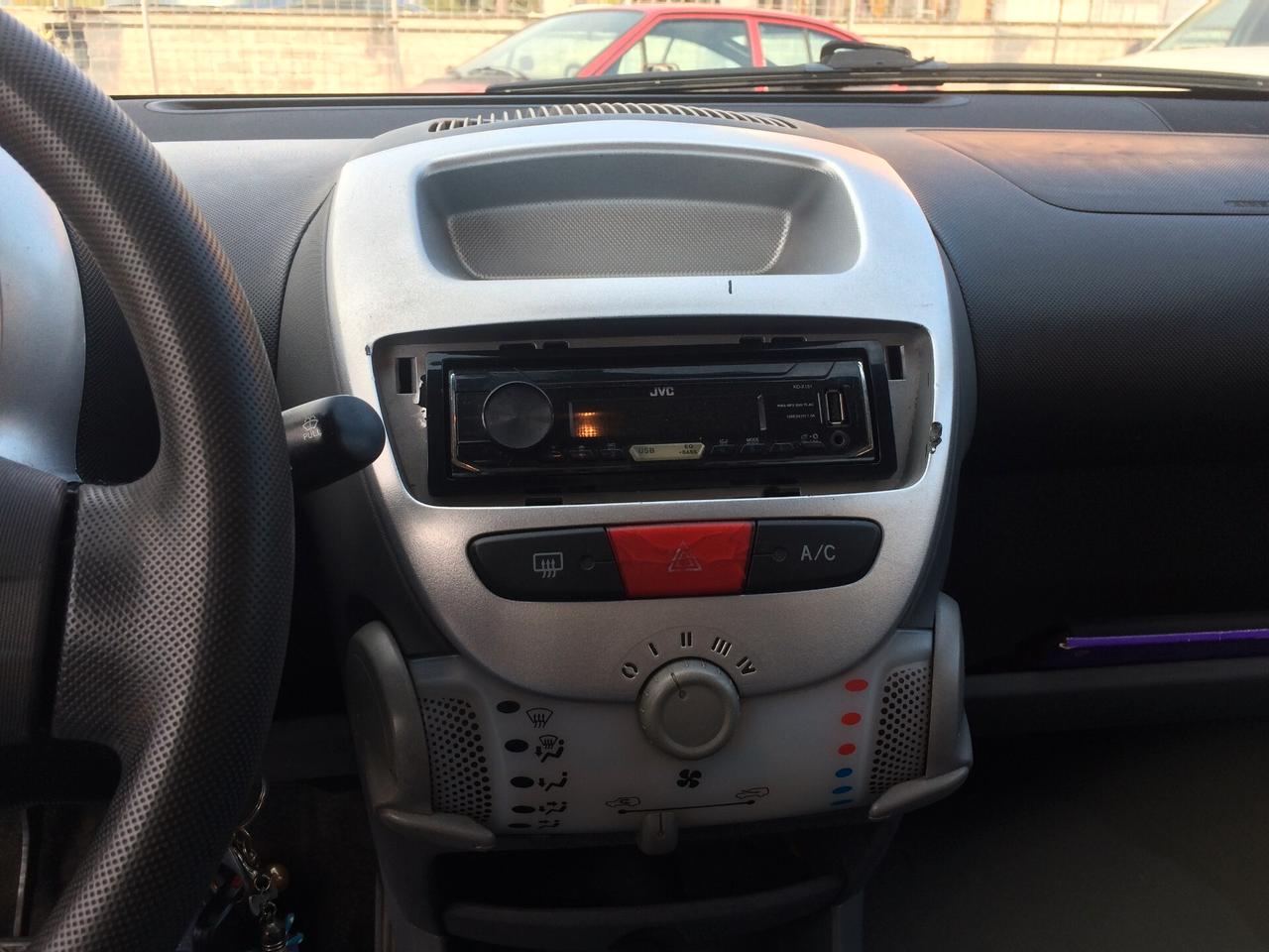 2010 Citroen C1 1.0 5 porte tagliandata per neopatentati!