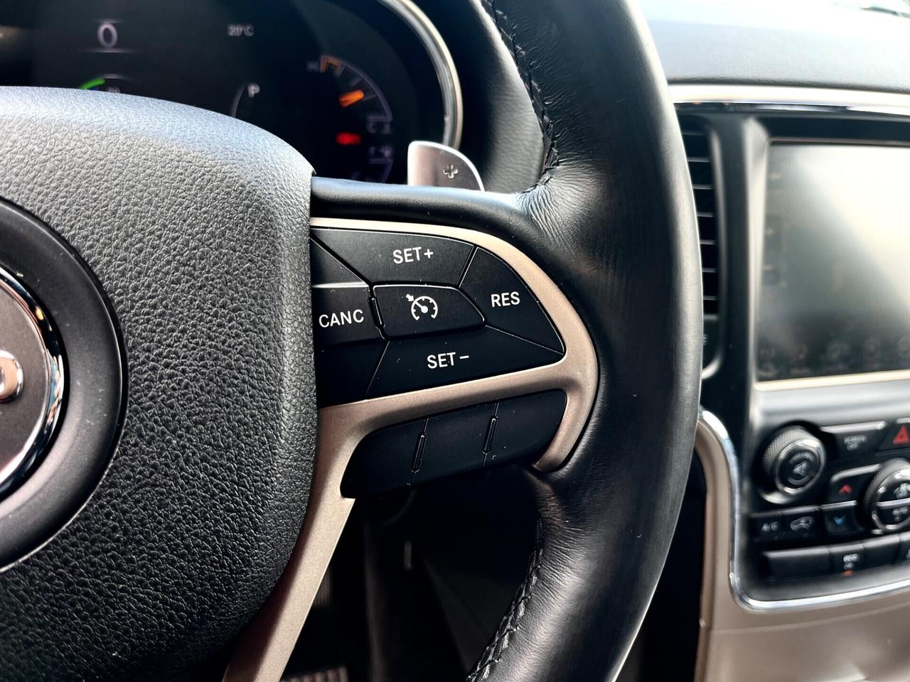 Jeep Grand Cherokee 3.0 V6(190cv)*NAVI*KEYLESS*GOMME NUOVE*SCHERMI POSTERIORI