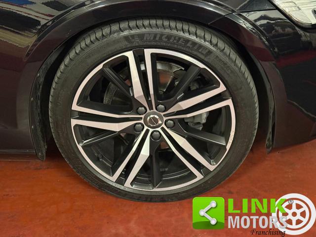 VOLVO V60 D3 Geartronic R-design - IVA -FULL- GANCIO -24MESI