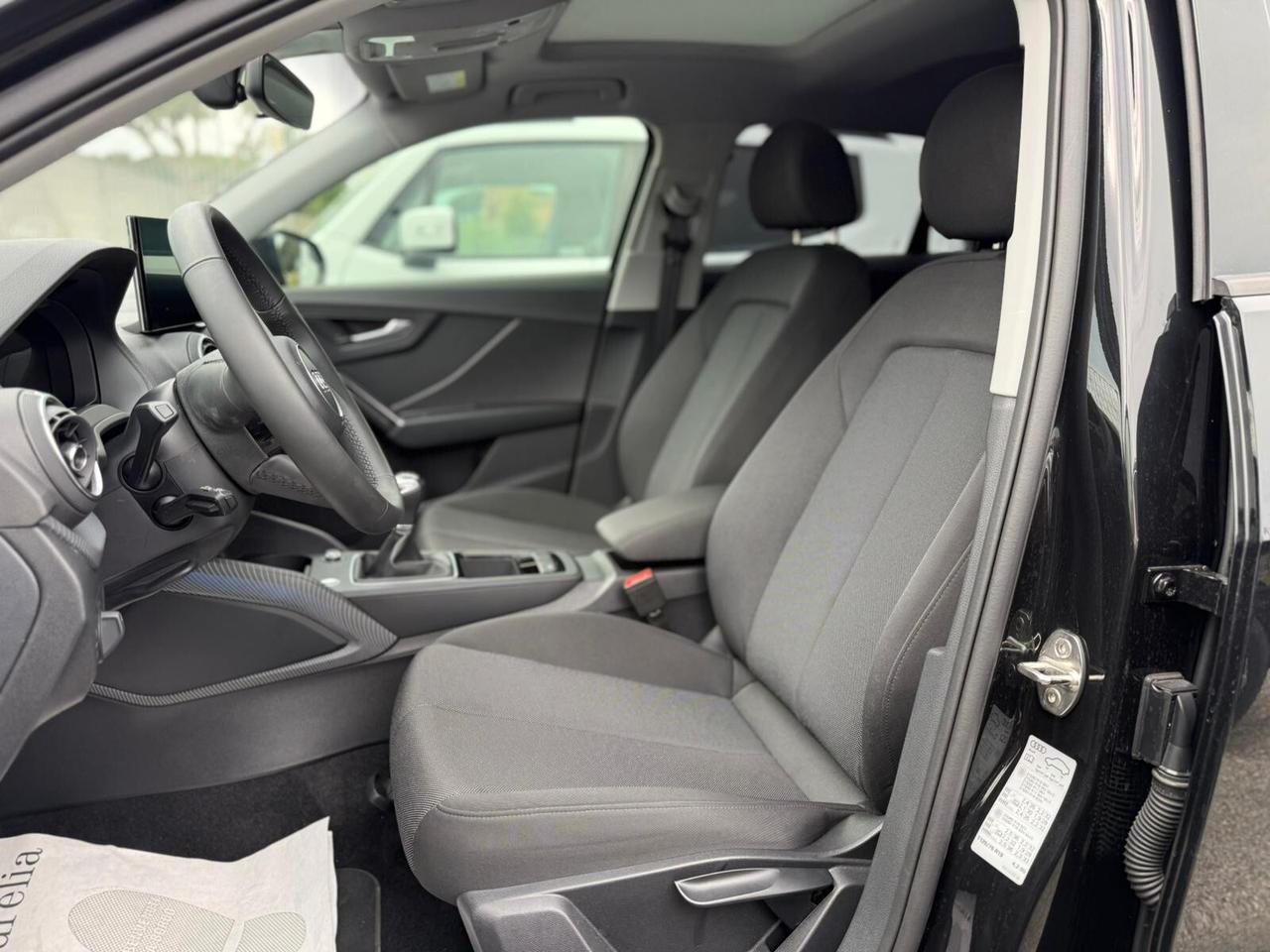 Audi Q2 30 TDI Identity Black