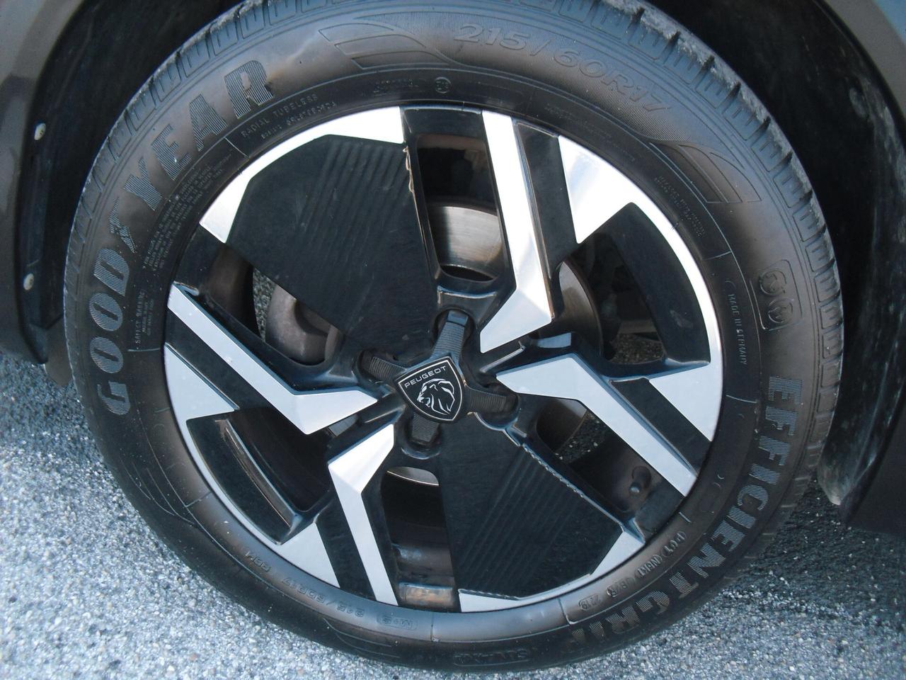 Peugeot 2008 PureTech 100 S&S Allure, FULL OPTIONAL, OTTIME CONDIZIONI!!