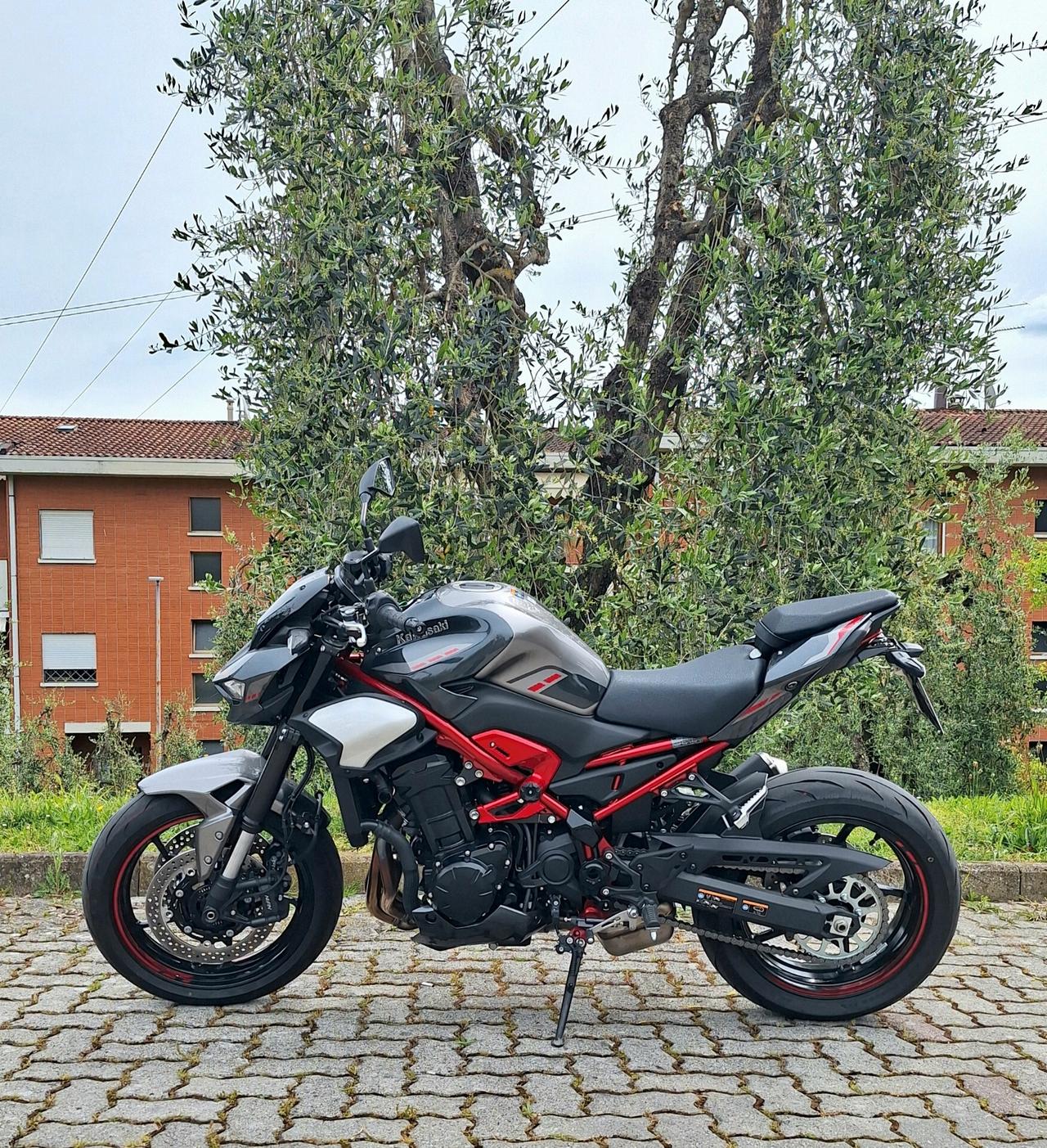 Kawasaki Z 900 - PARI AL NUOVO