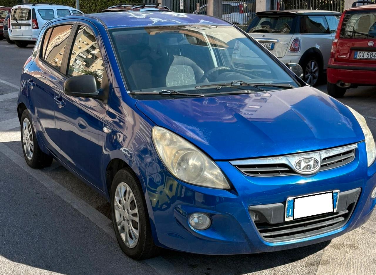 HYUNDAI I20 BENZ/GPL 2009 CLIMA