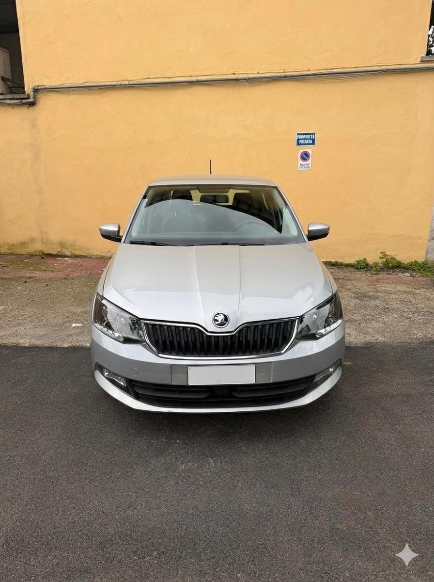 Skoda Fabia 1.0 TSI Color Argento