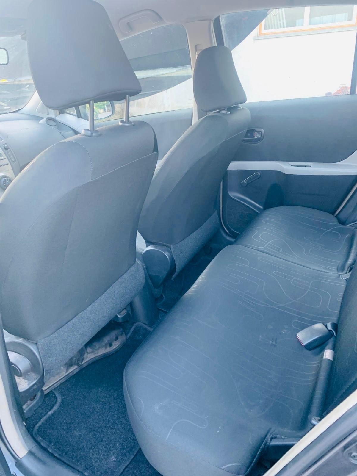 Toyota Yaris 1.0 benzina 2010 130.000km neo