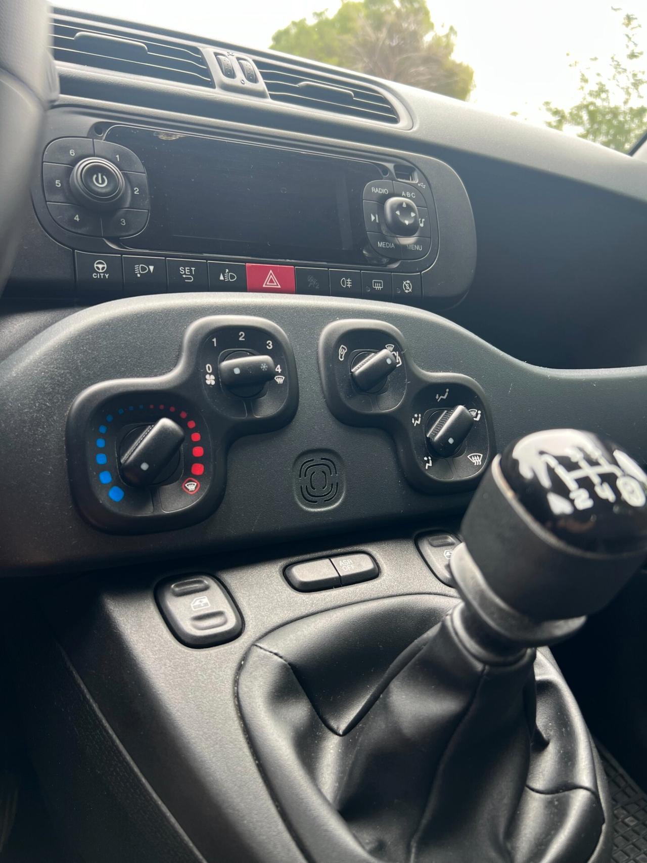 ADATTA PER NEOPATENTATI Fiat Panda 1.2 Lounge
