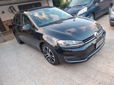 Volkswagen Golf - 1.6 TDI Tetto panoramico / Navigatore / Cruise control