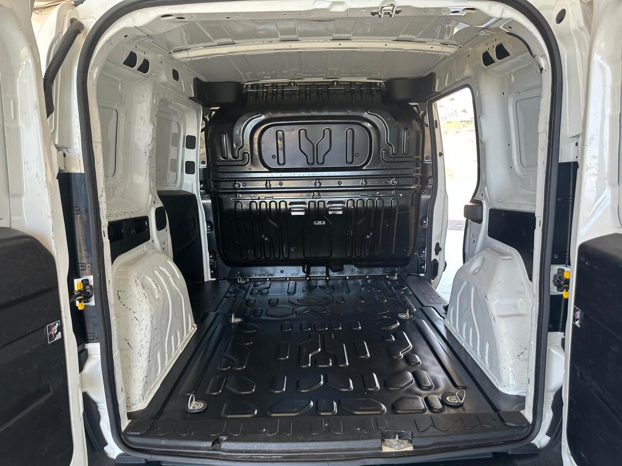 FIAT DOBLO 1.6 MJT 3 POSTI 07/2019