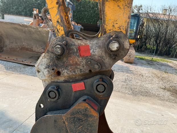 Escavatore cingolato JCB JS 140