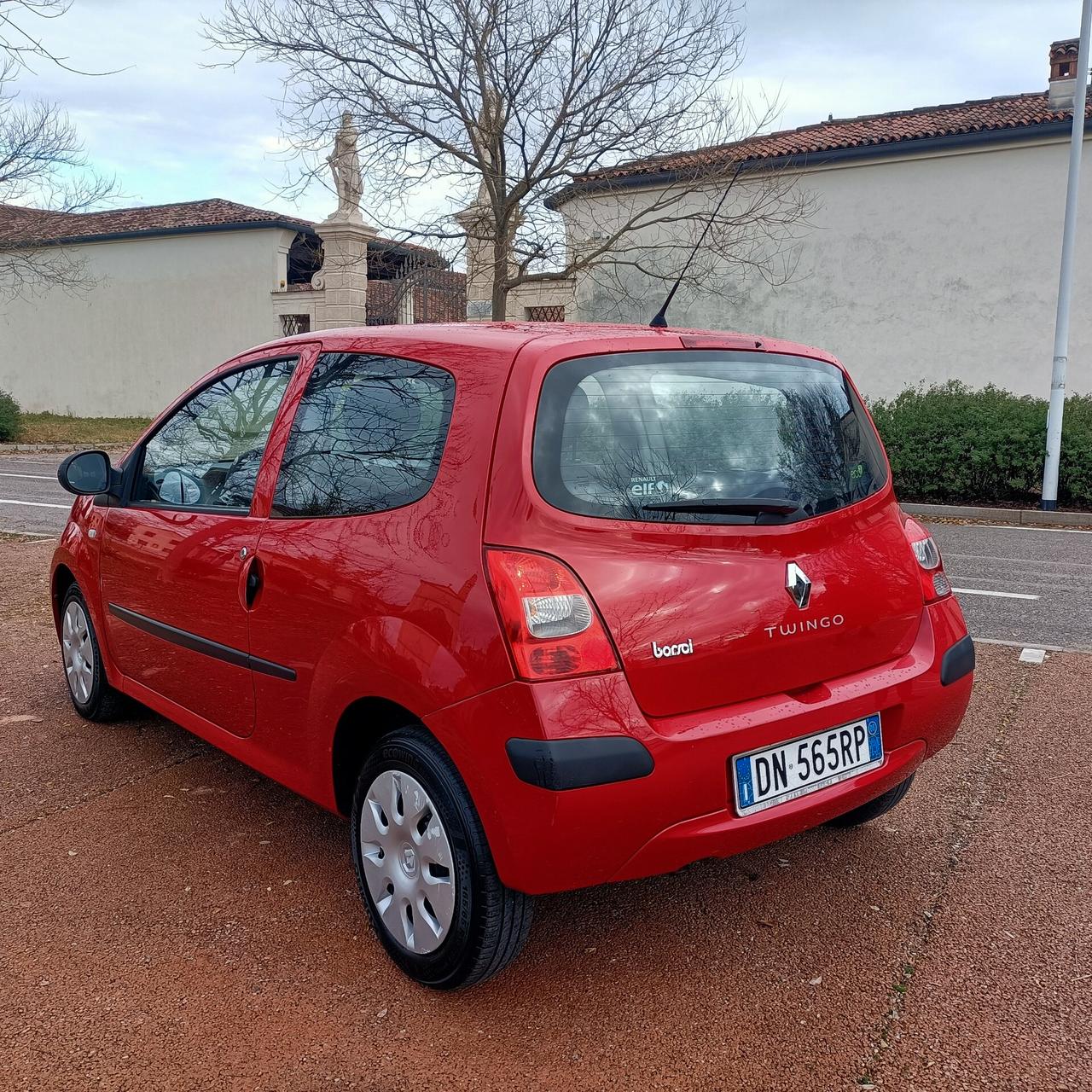 Renault Twingo 1.2 neopatentati pronto uso