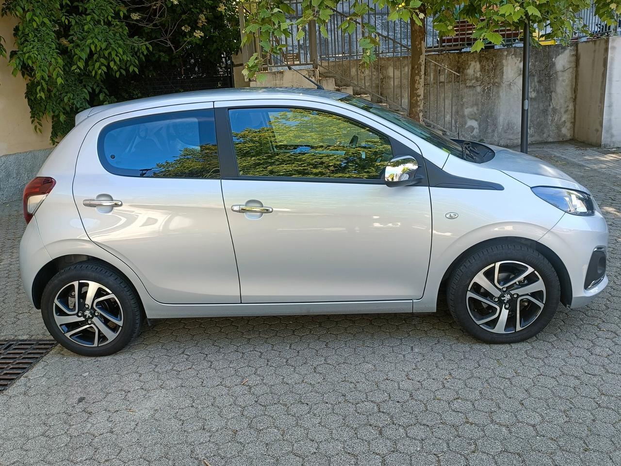 Peugeot 108 VTi 72 S&S 5 porte Allure