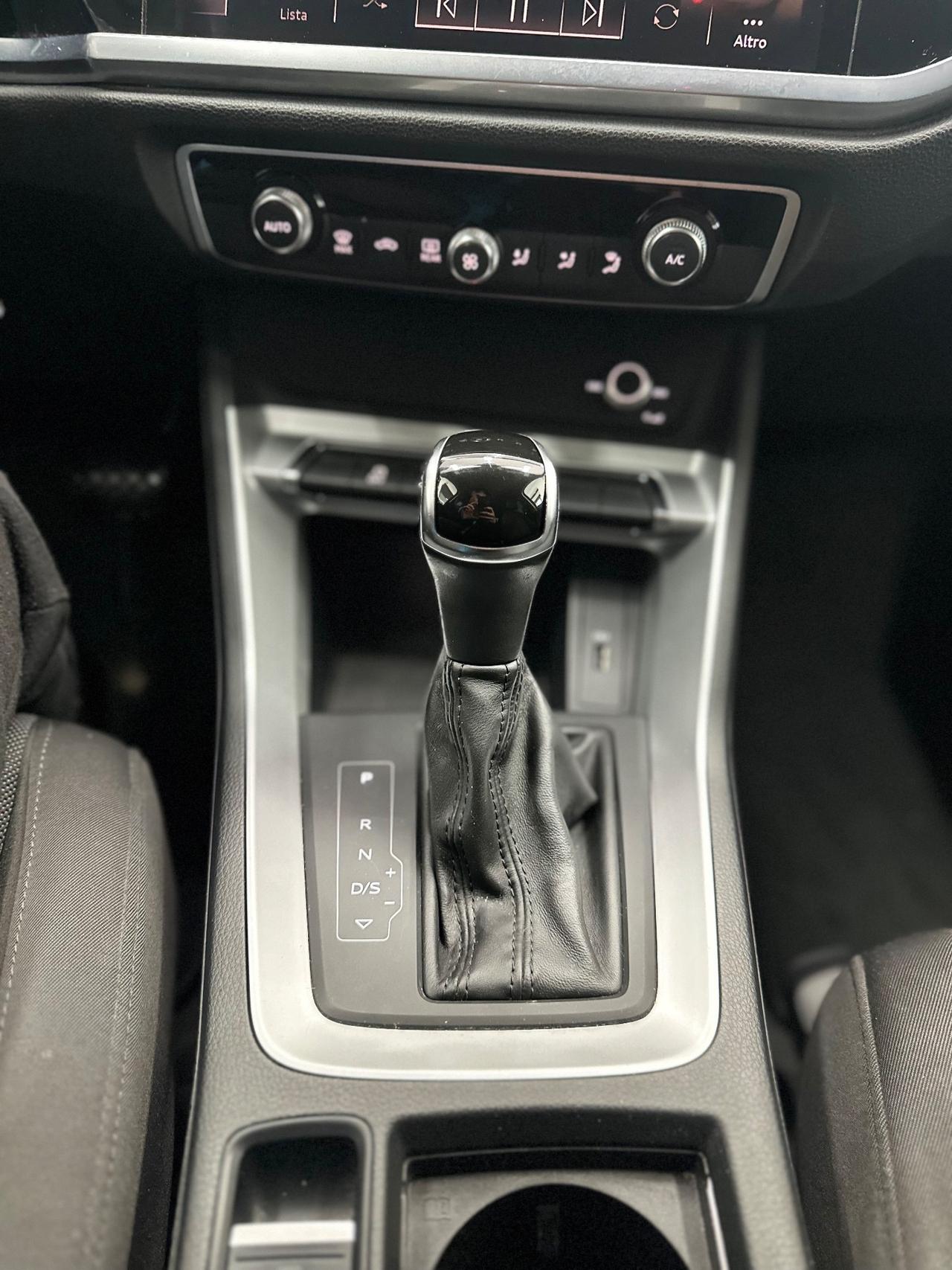 Audi Q3 35 TDI S tronic