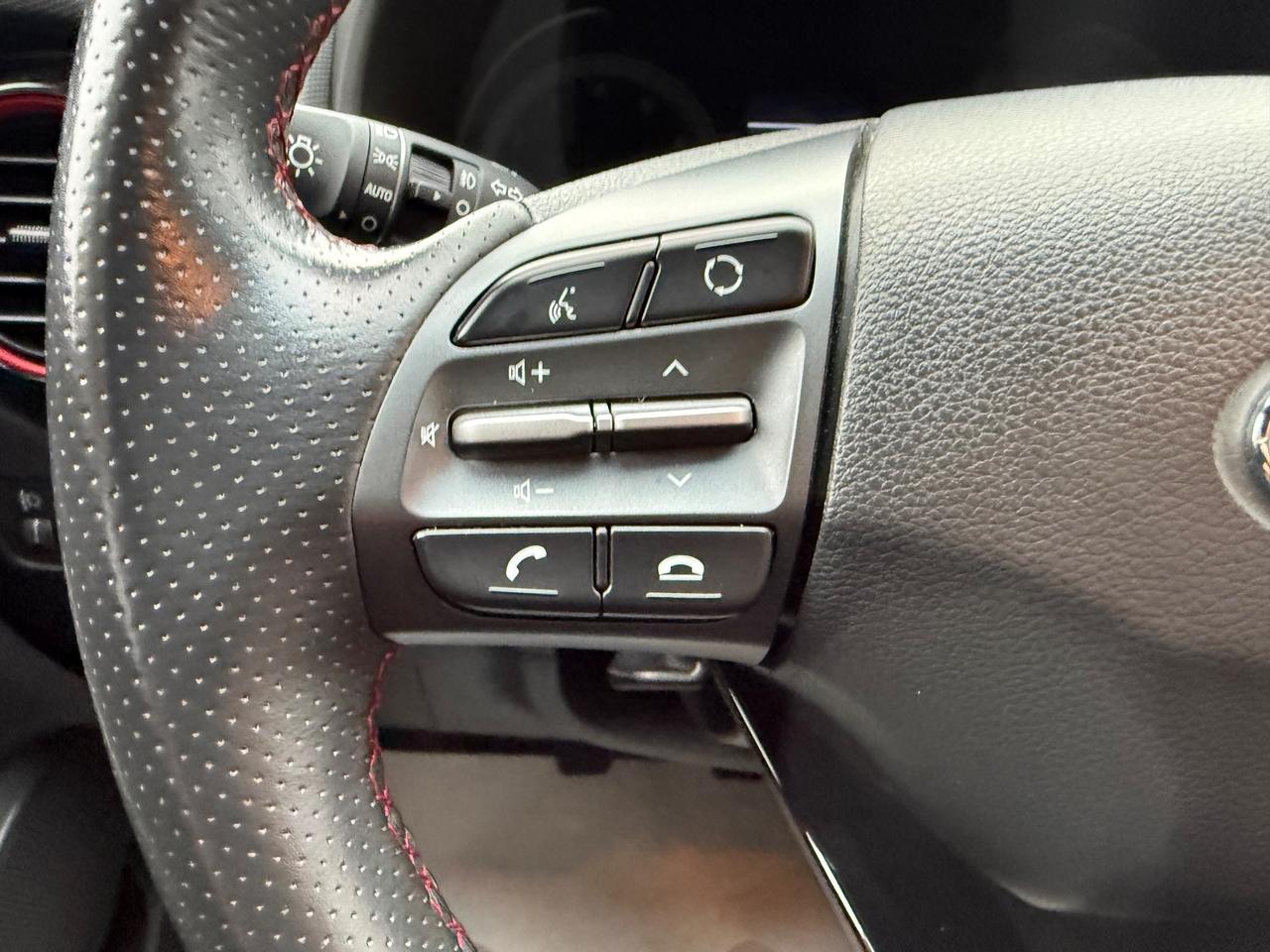 Hyundai Kona 1.0 T-GDI Xpossible - Neopatentati