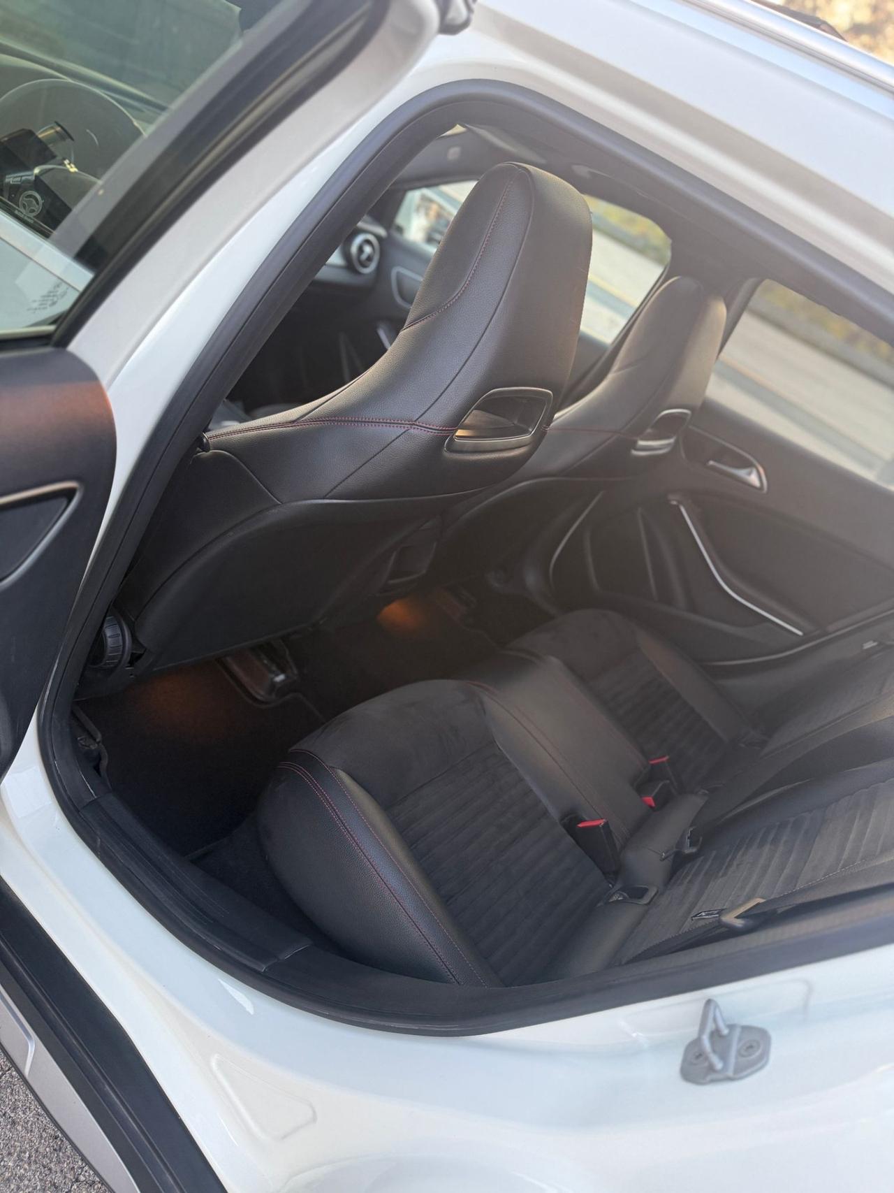 Mercedes-benz GLA 220 200 CDI Automatic Premium