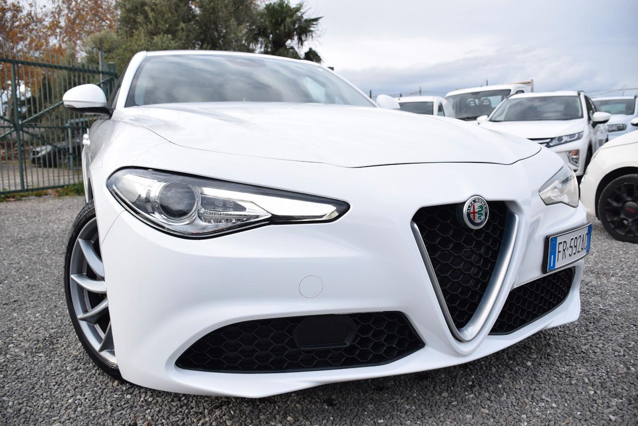 Alfa Romeo Giulia ALFAROMEO 2.2Td AT8 Super NAV SENSORI PELLE IVA ADAS