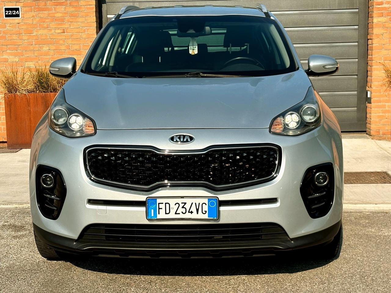 KIA SPORTAGE 1.7D 6m- Pelle,Nav,Camera-EURO 6-2016