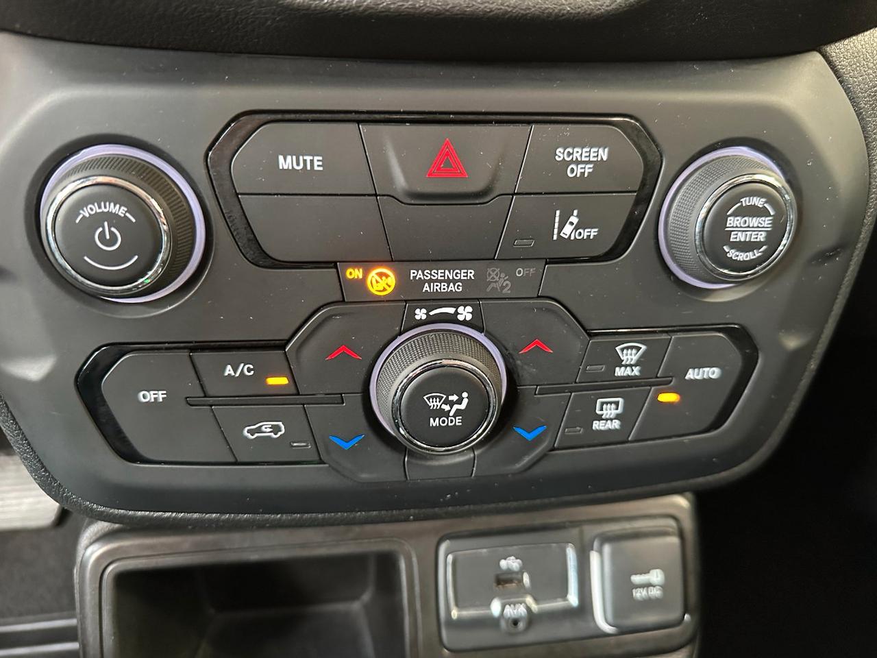 Jeep Renegade 1.5 turbo t4 mhev Night Eagle 130cv Auto - IVA Esposta