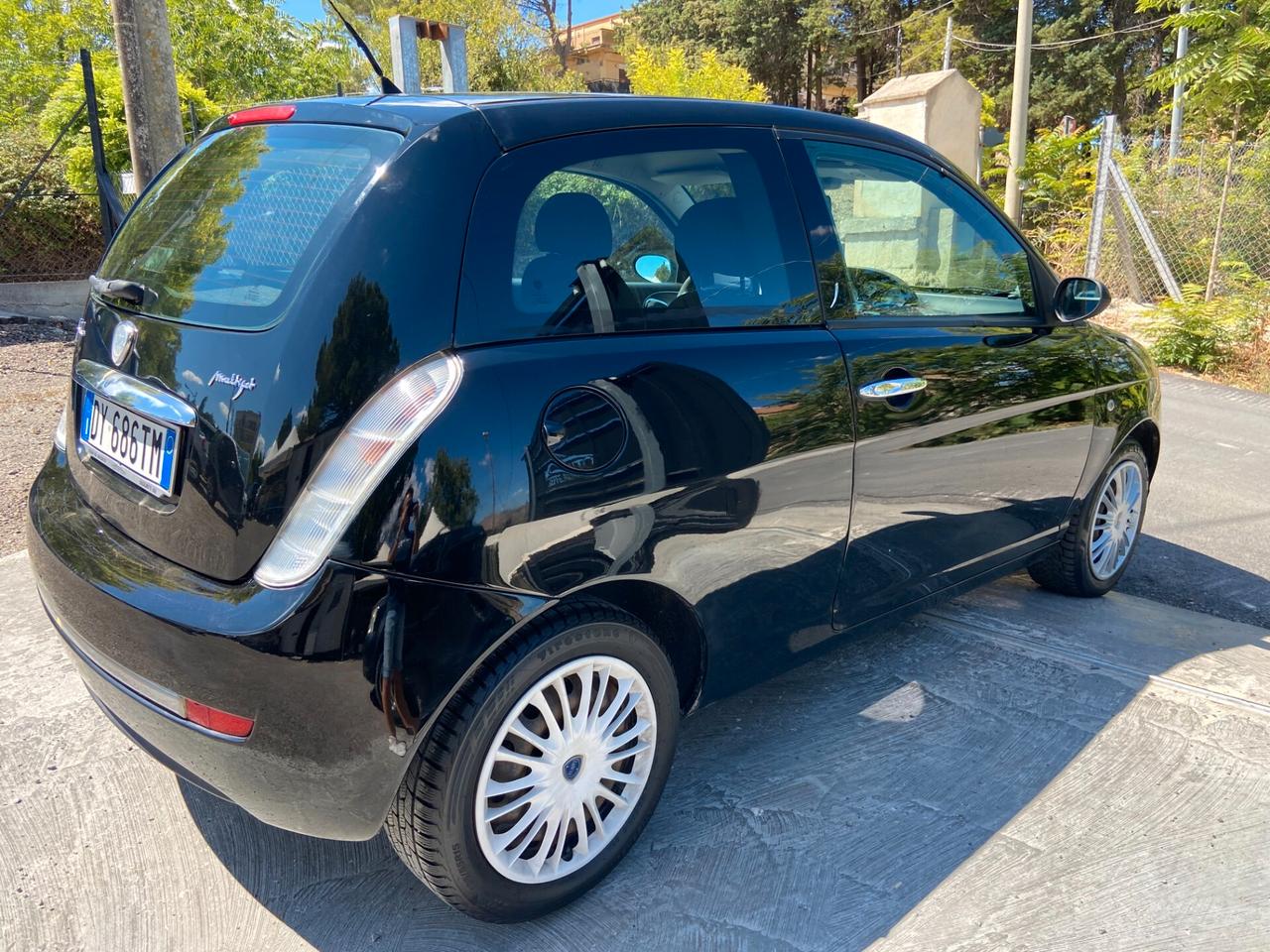 Lancia Ypsilon 1.3 MJT 75 CV Argento