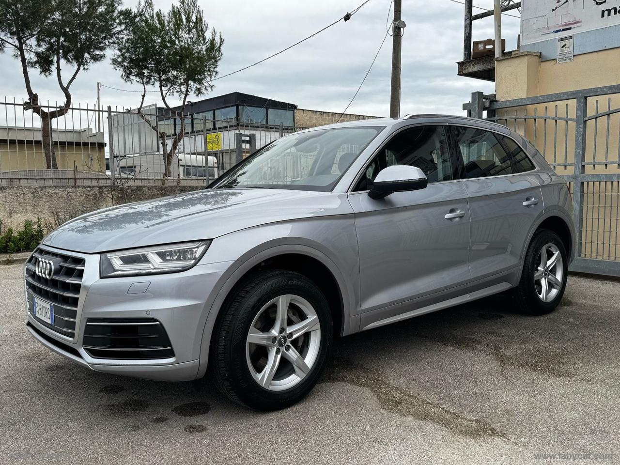 AUDI Q5 40 TDI quattro S tronic plus