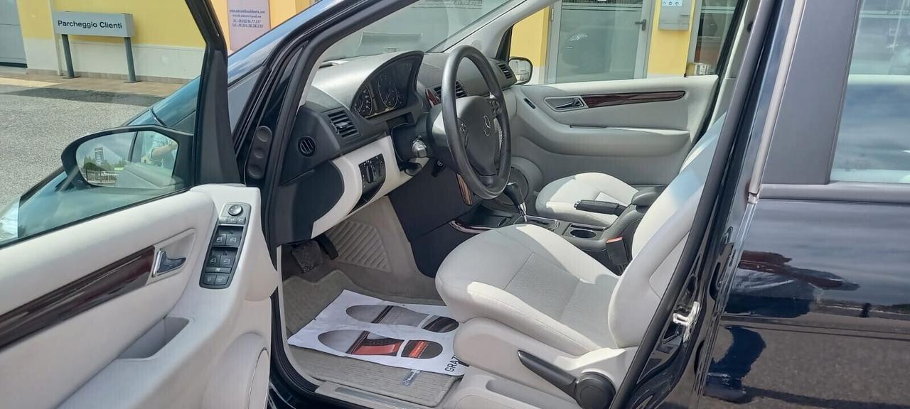 Mercedes-Benz Classe A 150 All. Elegance Benzina cc. 1.5 CV. 95 Cambio Automatico 5 Porte 5 Posti Utilizzabile anche per i Neopatentati.