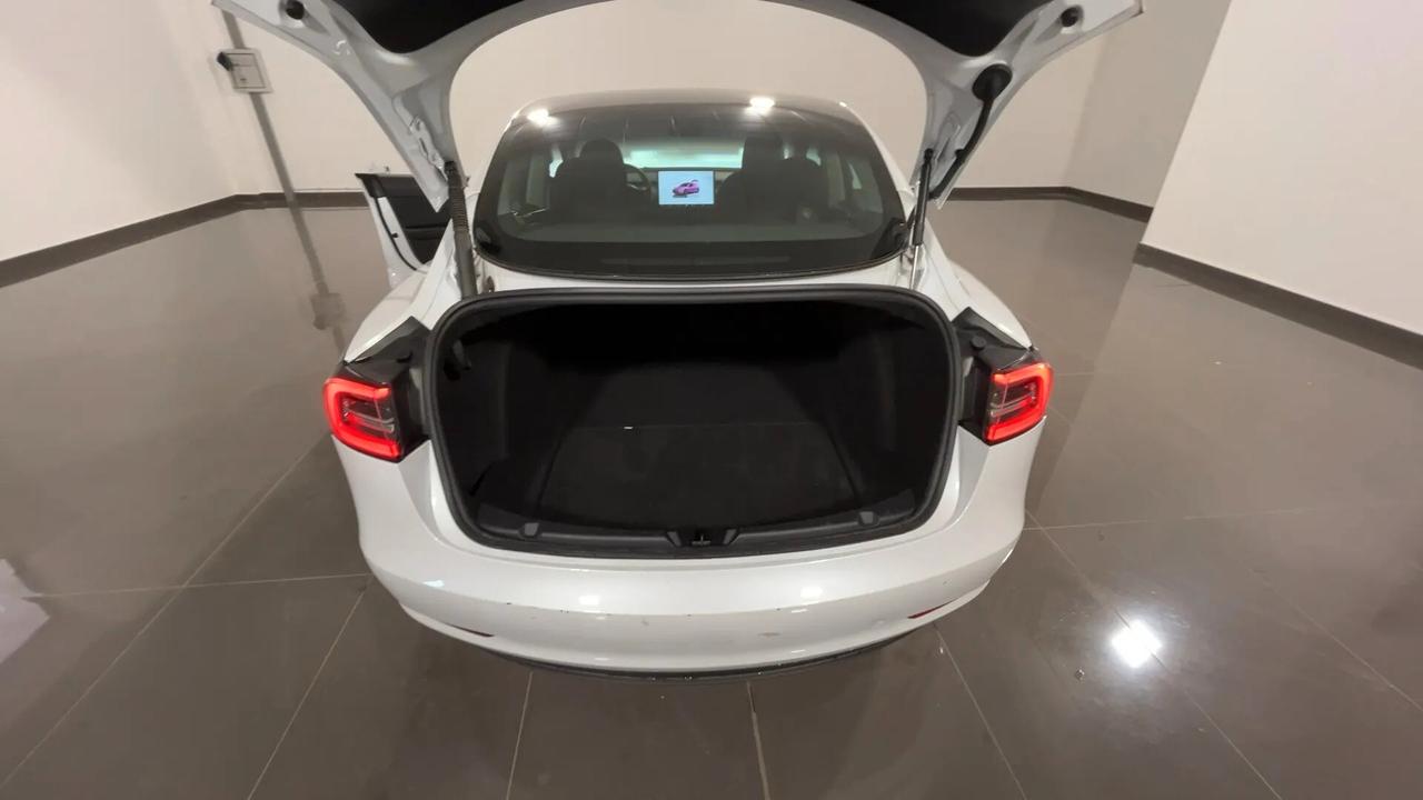 Tesla Model 3 Model 3 RWD
