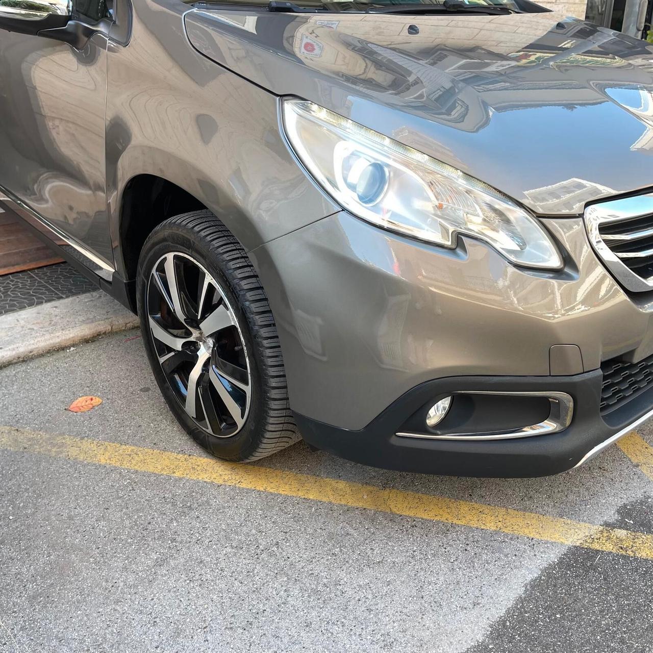Peugeot 2008 1.6 diesel 100cv Black Matt