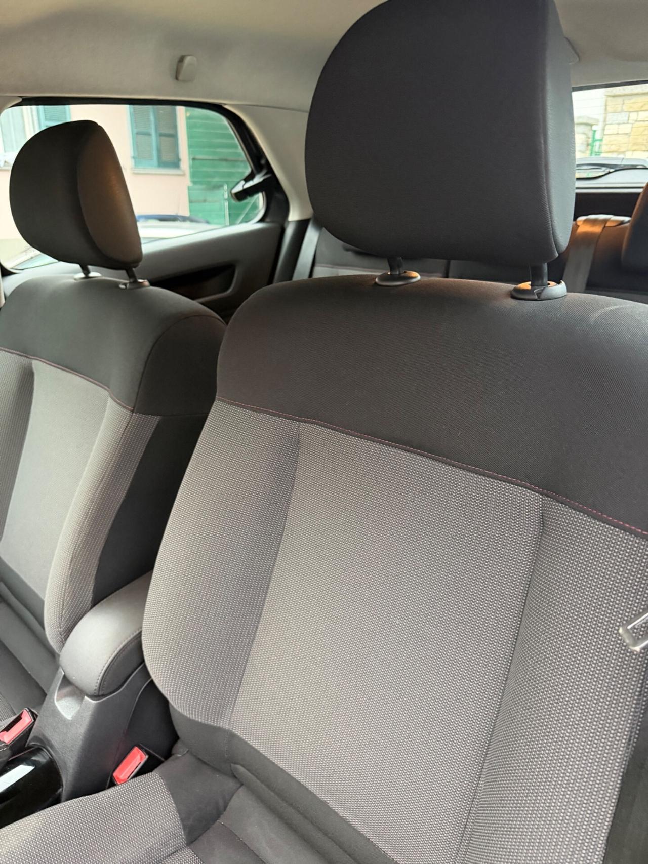 Citroen C4 CACTUS BLUEHDi 100 SHINE KMCERT