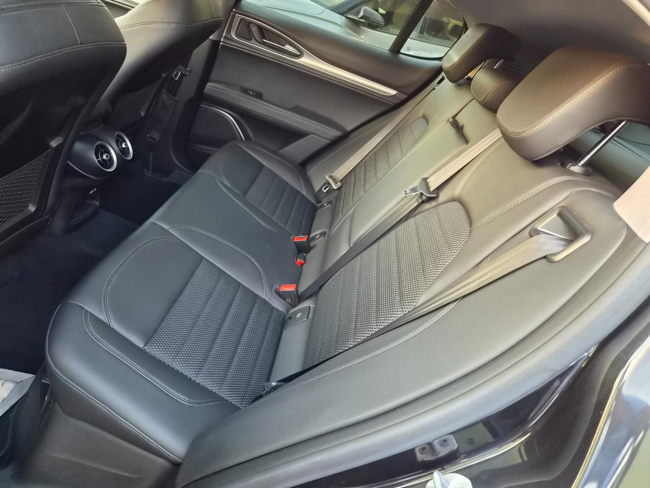 Alfa Romeo Stelvio 2.2 Turbodiesel 190 CV AT8 Q4 Sprint