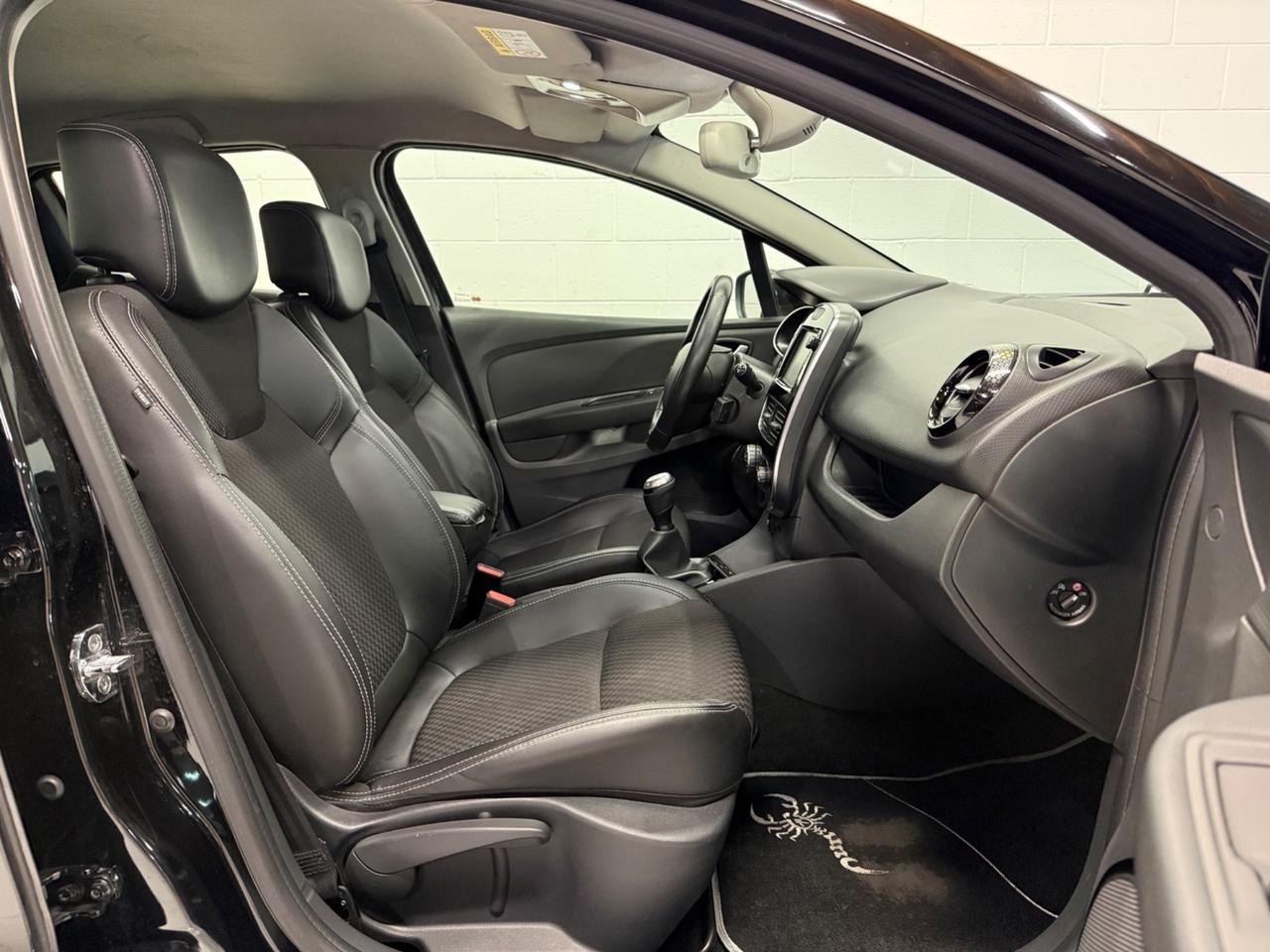 Renault Clio dCi 8V 75 CV 5 porte Moschino Intens