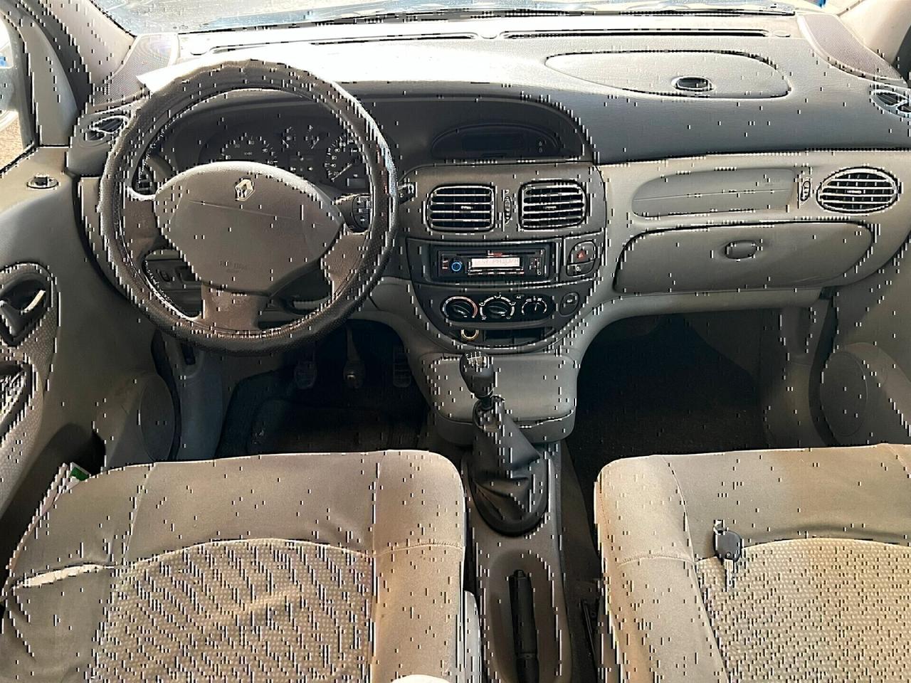 Renault Scenic 2 serie-1,9 -2003
