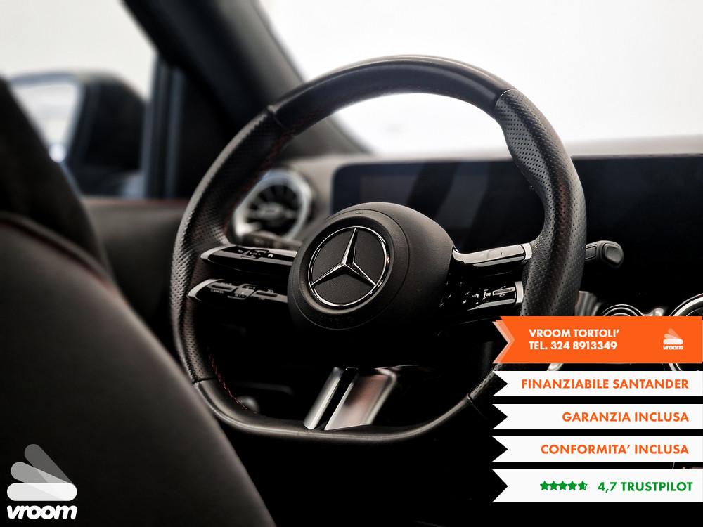 MERCEDES GLA (H247) GLA 200 d Automati...