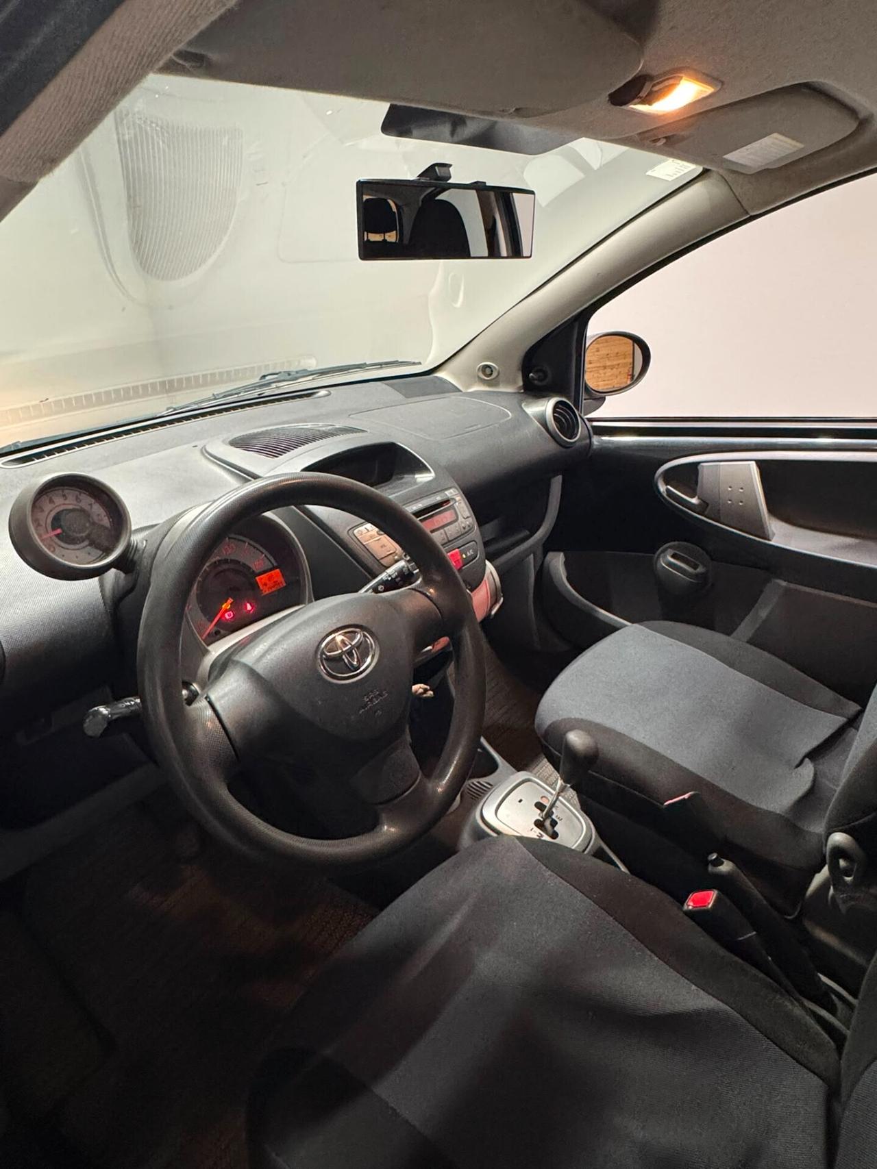 Toyota Aygo 1.0 12V VVT-i 5 porte Sol
