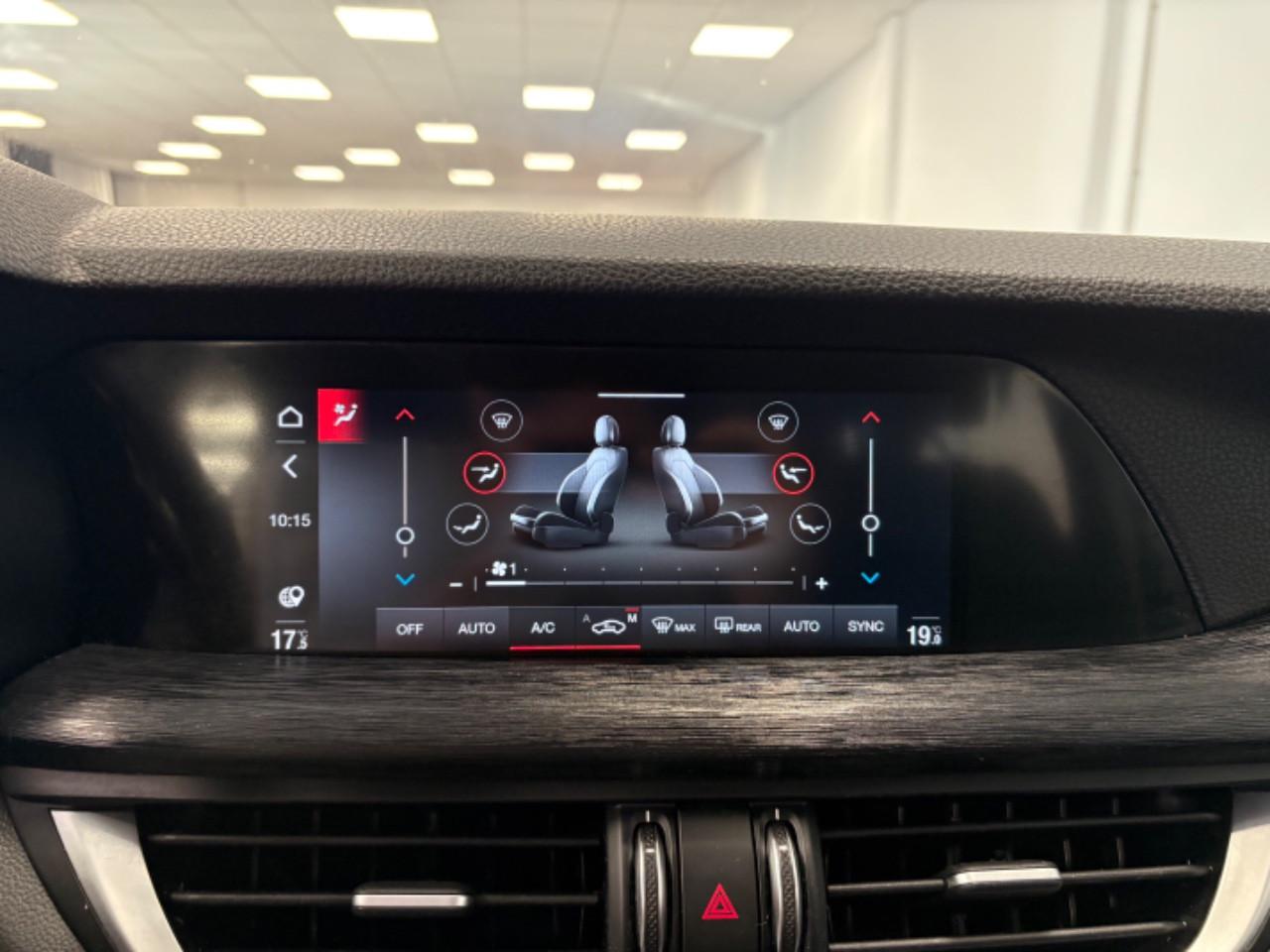 Alfa Romeo Stelvio 2.2 t Business rwd 160cv auto
