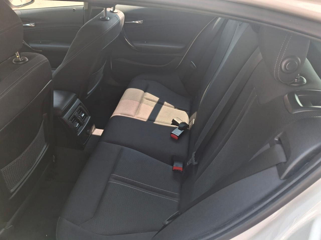 Bmw 116 116d 5p. Efficient Dynamics Sport