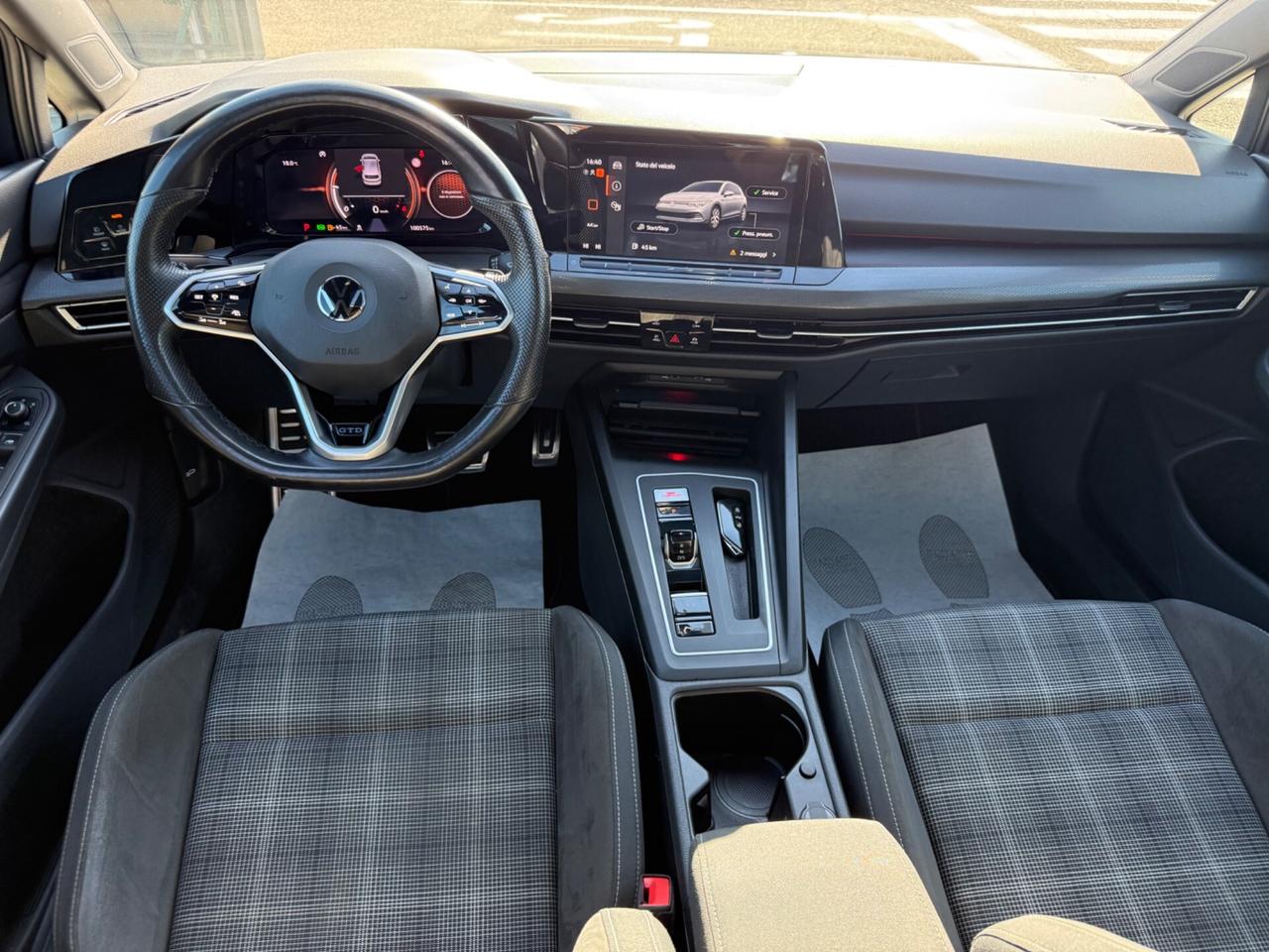 Volkswagen Golf GTD 2.0TDI DSG 200CV TETTO APRIBILE