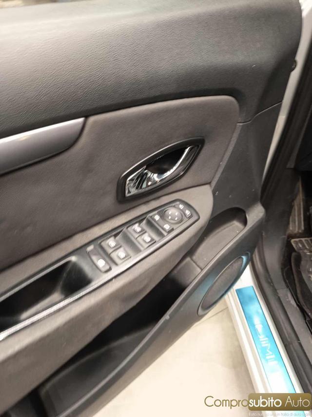 RENAULT Scenic Scénic dCi 110 CV EDC Limited