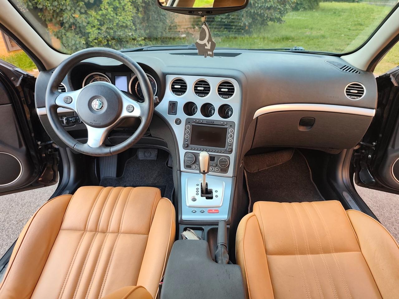 Alfa Romeo 159 1.9 JTDm 16V Exclusive Q-Tronic