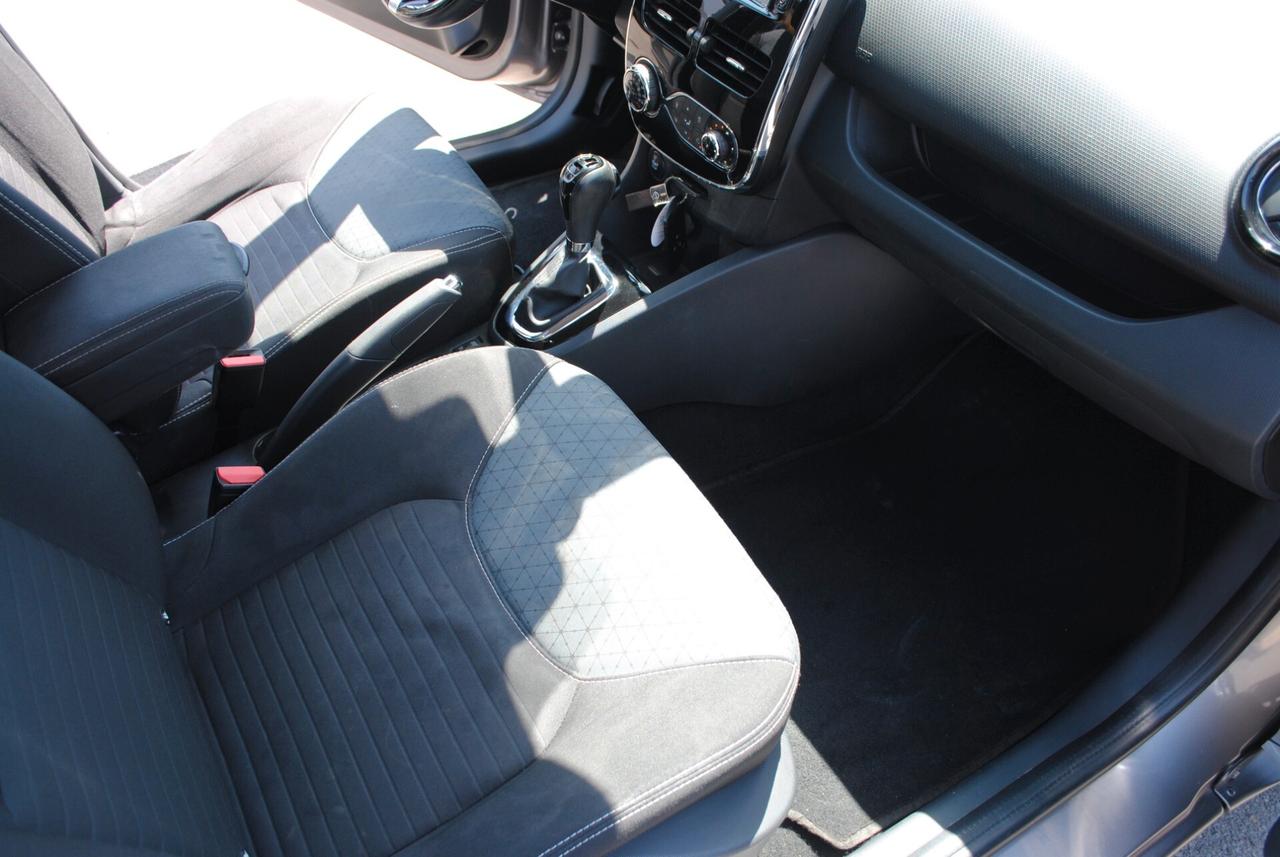 RENAULT CLIO 1.5 DCI 90 CV AUTOMATICA OK NEOPATENTATI