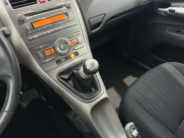 TOYOTA Auris 1.6 5 porte Sol