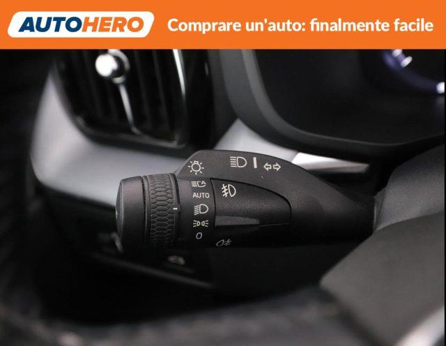 VOLVO XC60 B4 (d) AWD Geartronic Momentum