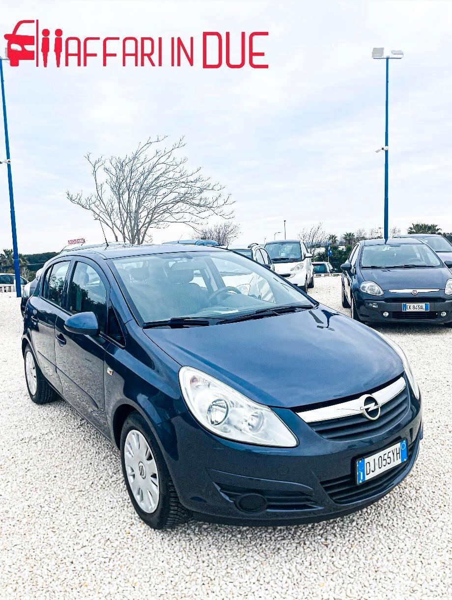 Opel Corsa 1.2 5 porte Cosmo