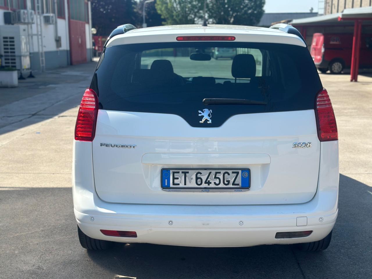 Peugeot 5008 2.0 HDi 163CV aut. Allure