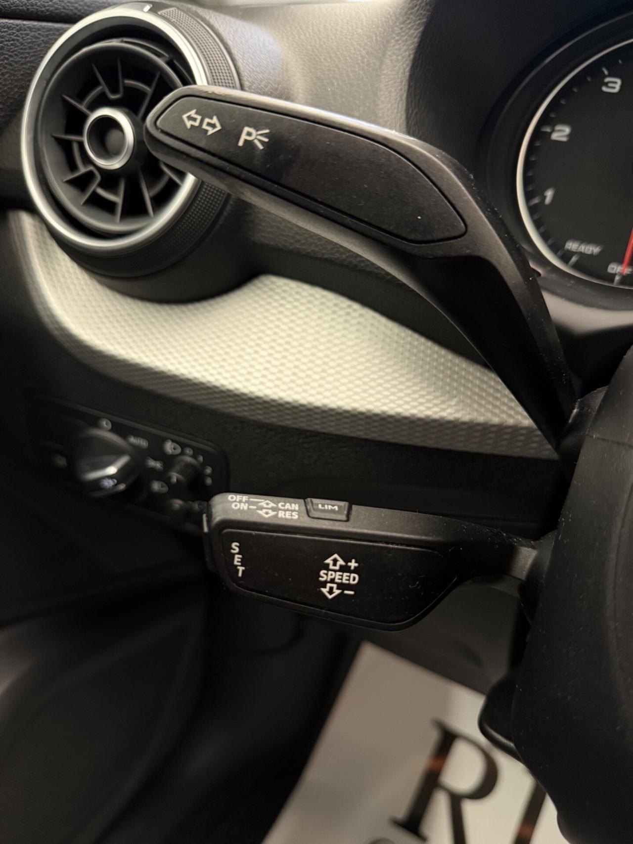 Audi Q2 1.6 tdi Design 116cv unico proprietario