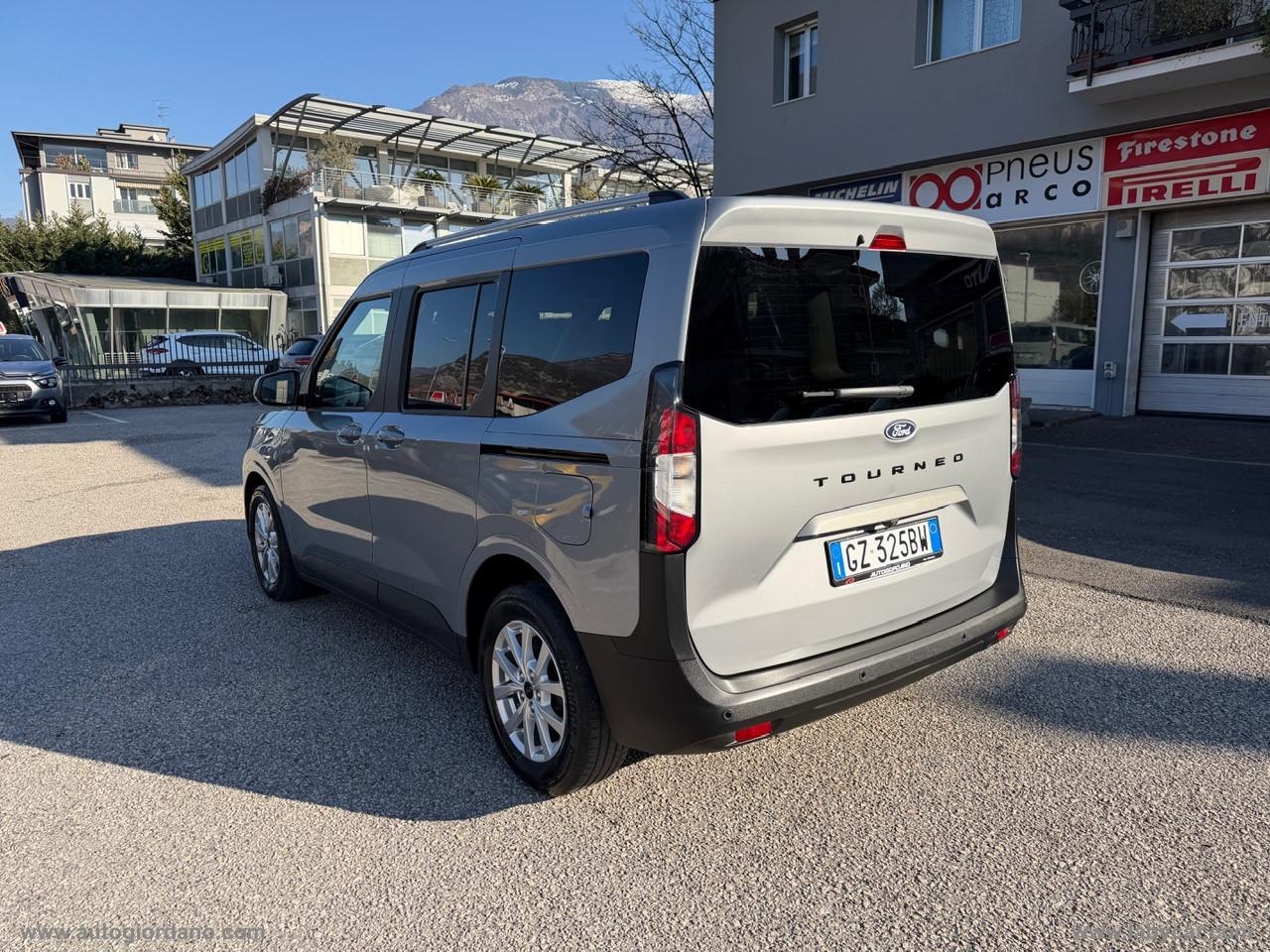 FORD Tourneo Courier 1.0 EcoBoost Titanium WINTER PACK