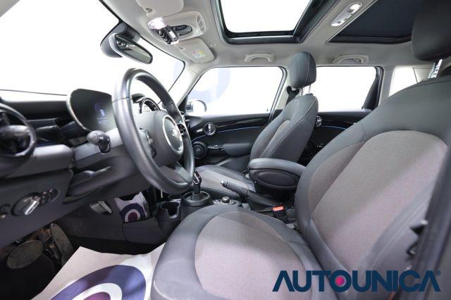 MINI Cooper 1.5 COOPER CAMDEN 5PORTE AUTOMATICA TETTO PANORAMA