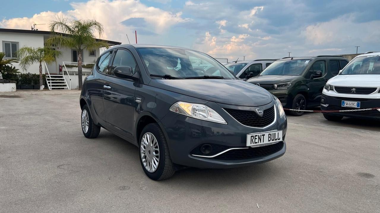 Lancia Ypsilon 0.9 TwinAir 85 CV 5 porte Metano Ecochic Mya