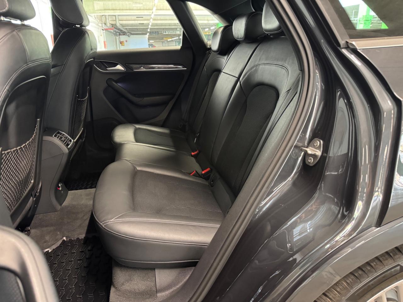 Audi Q3 2.0 TDI 150 CV S line Edition Competition