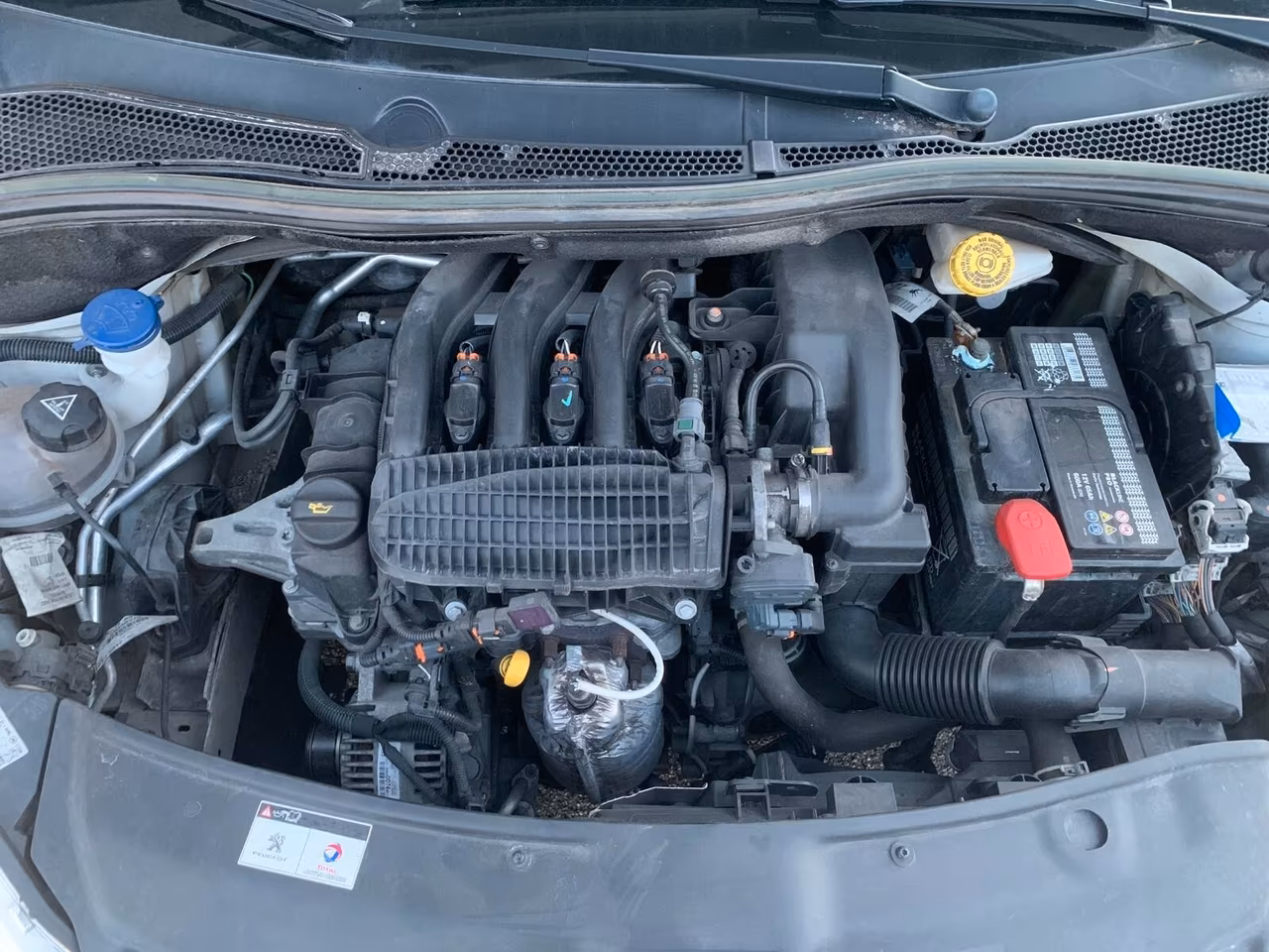 Peugeot 208 5 porte NEOPATENTATI