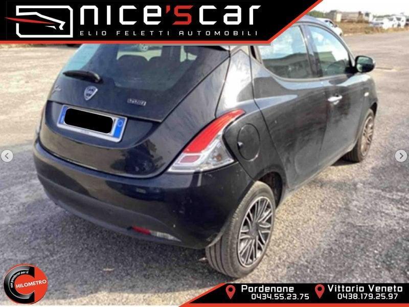 Lancia Ypsilon Ypsilon 1.0 FireFly 5 porte S&S Hybrid Ecochic Gold