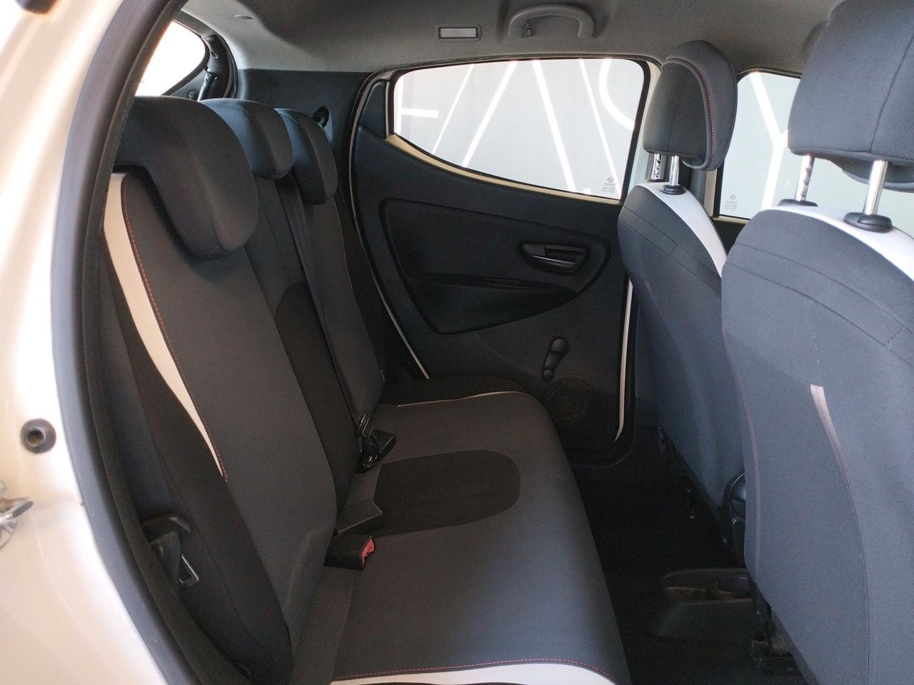 Lancia Ypsilon 2011 1.2 8v Elefantino s